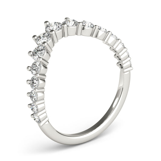 CHEVRON GRADUATED DIAMOND BAND